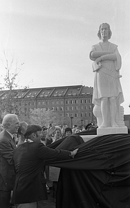 Mayor Kevin White at statue unveiling at dedication of Christopher Columbus Park