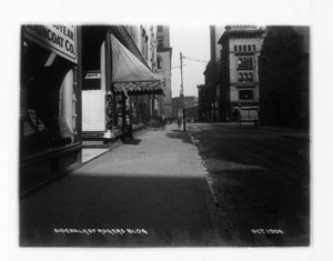 Sidewalk of Rogers Building, sec.6, 209 Washington Street, Boston, Mass., October 1904