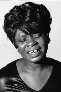 Koko Taylor backstage at Joe's Place