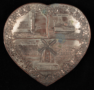 Tray: heart-shaped with Cape Cod scenes
