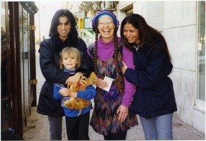 Sandi and Maya Sommer with Tunisian twin flight attendants on Tunis street