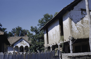 Prahovo village courtyard