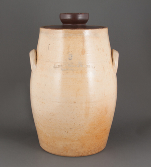 Churn with lid