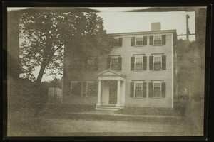 Exterior view of an unidentified mansion, Portsmouth N.H., 1914