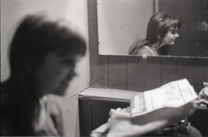 Linda Ronstadt at Paul's Mall: Ronstadt backstage, reflected in mirror