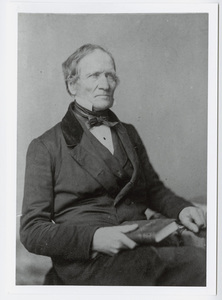 Edward Hitchcock, half-length portrait, facing right, circa 1863