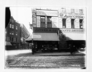 Hanover St. side of Jaynes' Store, 50 Washington St., Boston, Mass., November 12, 1905