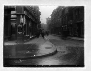 Winter Street, sidewalk, north side, looking east from Tremont Street, Boston, Mass., March 30, 1911