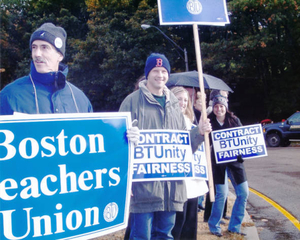 BTU teachers picket for a contract in Jamaica Plain 2003