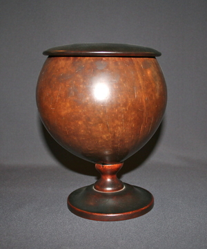 Coconut bowl on stand