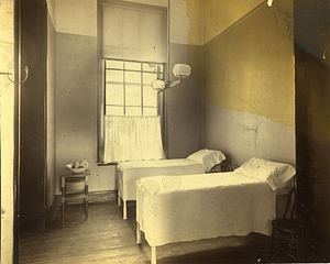 [Patient room]