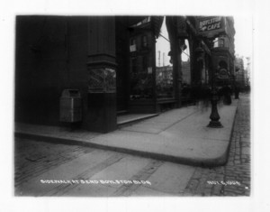 Sidewalk at south end Boylston Building, 645-657 Washington St., west side, Boston, Mass., November 6, 1904