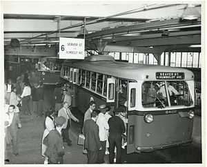 Dudley Street lower level, Seaver Street via Humboldt, passengers boarding