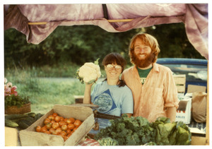 Grace Gershuny and Stewart Hoyt at a farmers market in St. Johnsbury, Vt.