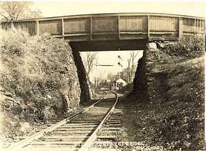 Westerly towards Medway Street Bridge