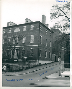 Harrison Gray Otis House at the corner of Lynde and Cambridge Street