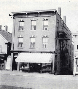 Wakefield Clothing Company :390 Main Street, circa 1923