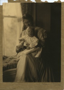 Florence Chapin Moodey Lyman with infant Joseph Lyman