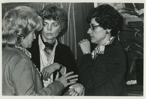 Margaret Heckler confers with Jill Ruckelshaus