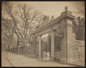 A Harvard gate