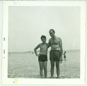 Sidney Lipshires and Ellis Edmonds at the beach