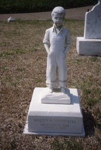 Natchez City Cemetery (Natchez, Miss.) gravestone: Tumminello, Vincent H. (d. 1945)