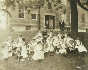 Class of 1910 at their 11th reunion