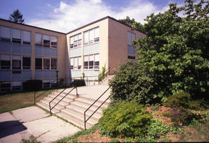 Schoo-Bemis Science Center front stairs