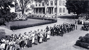 Wakefield High School Students, Common Street at Lafayette Street, 1923