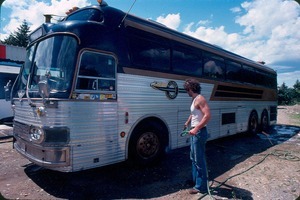 Rocket's Silver Train bus with Justin Jaquay