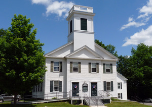 Chesterfield First Congregational Church: exterior view from the front