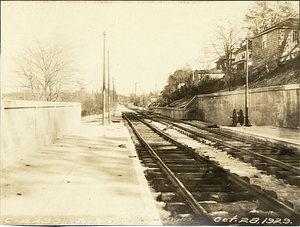 Valley Road Station, section of walls