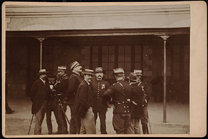 Bertin-Mourot & Stock (A group of officers at Rennes. In the foreground, the editor from Stock)