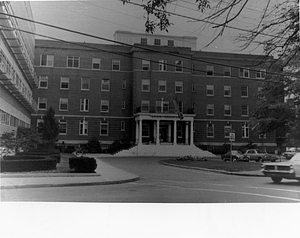 Lynn Hospital, Boston Street entrance