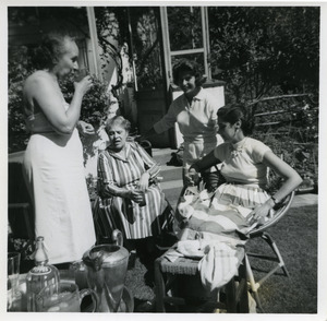 Shirley Graham Du Bois, Essie Robeson and two unidentified women in Hampstead
