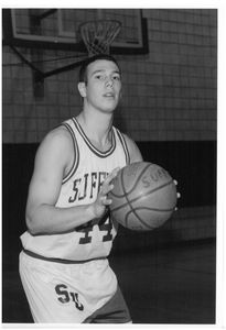 Suffolk University men's basketball player Dan Florian, 1999-2000