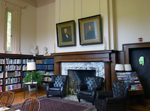 Field Memorial Library: sitting room and fireplace