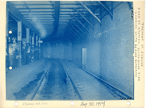 Tremont Street subway, Park Street Station, southbound side looking south before extension