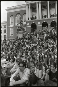 Demonstration at State House against the killings at Kent State: protesters on steps of State House