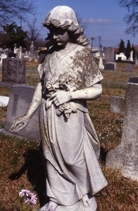 St. Joseph's Cemetery (Shreveport, La.): Statue