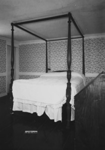 Four-poster Bed