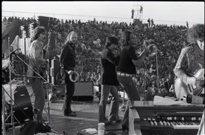 Hollywood Speedway Rock Festival: Elvin Bishop Group in performance: Kip Maercklein (bass), Perry Walsh, unidentified, Jo Baker, Elvin Bishop (l. to r.)