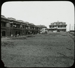 Neighborhood planting before June 25, 1911 (large dirt yard by residences)