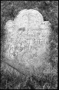 Gravestone of Ezekiel Bissell (1783), Torringford Cemetery