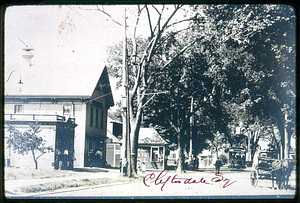 Cliftondale Square, Lincoln Avenue