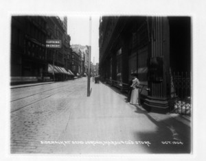 Sidewalk at south end of Jordan Marsh & Co's Store, 450-472 Washington St., Boston, Mass., October 1904