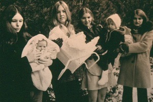 The Founding Mothers: Micky Shean (?) and baby, Heidi Bushell, Laurel Artus holding Leah Artus, Wendy Crowell