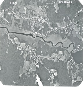 Worcester County: aerial photograph. dpv-9mm-88