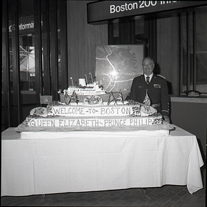 [Welcome to Boston Queen Elizabeth and Prince Philip cake]