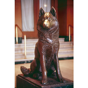 King Husky I statue in Ell Center